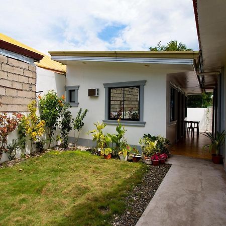 Oyo 777 Rn Guesthouse Moalboal Esterno foto